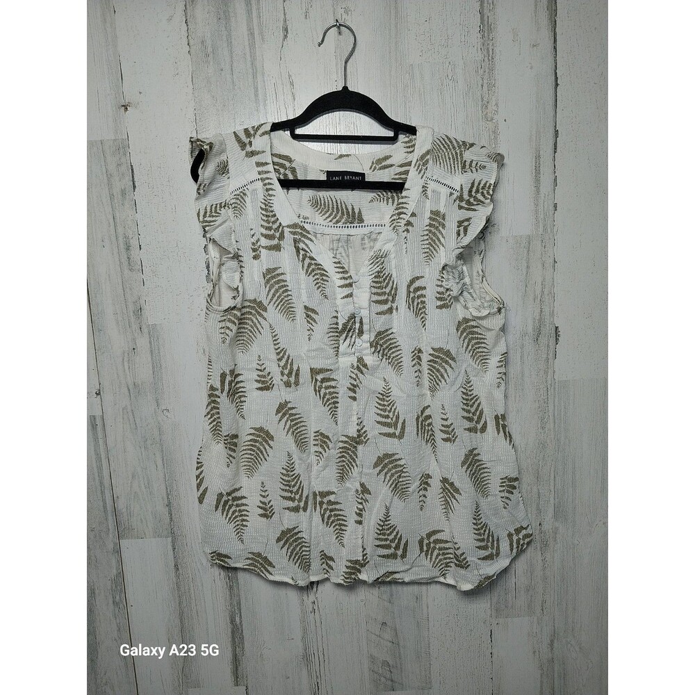 Lane Bryant 14/16 Flutter Sleeve Fern Print Top